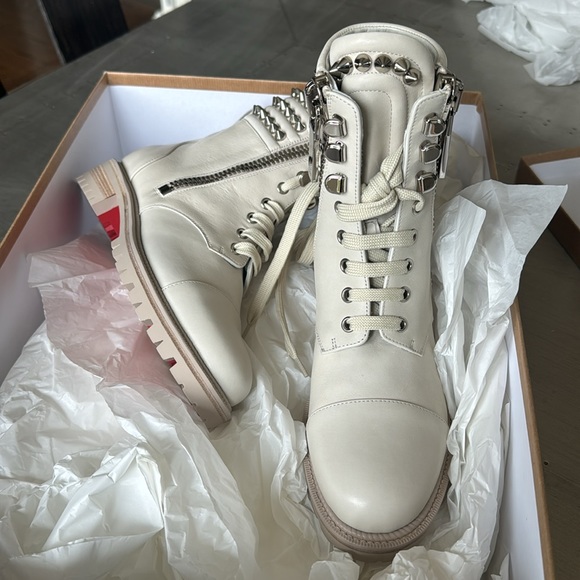 Christian Louboutin winter spikes flat calf leather motorcycle combat boot 37.5 - Picture 12 of 12